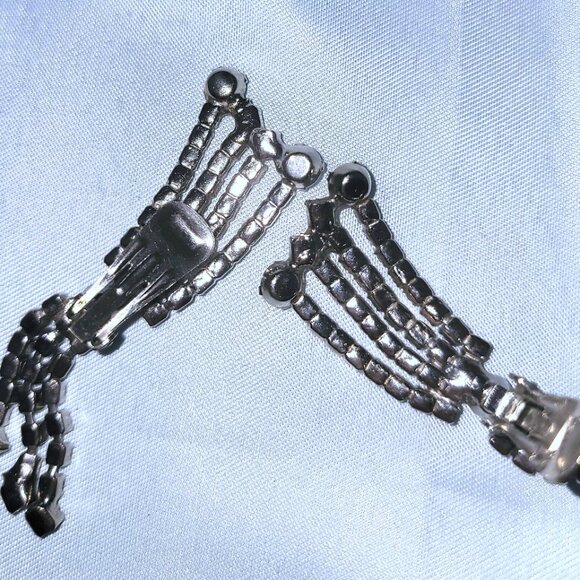 Rare VTG JULIANA D&E Statement Clip-On Waterfall Earrings Clear AUS Crystal RS - Picture 5 of 5